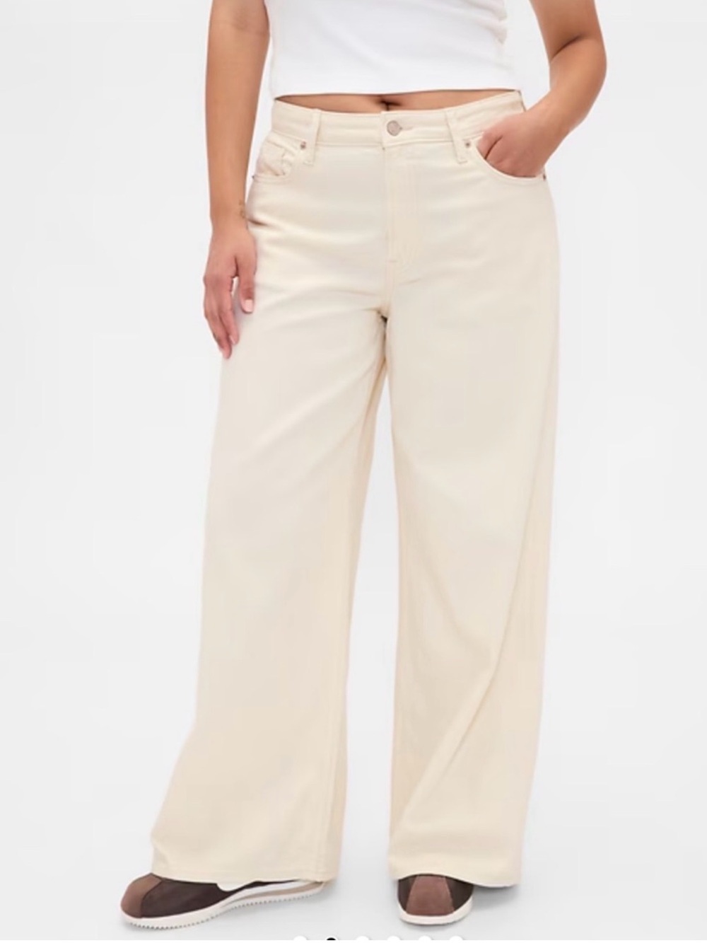 GAP Baggy Mid Rise Jeans in Off-White
